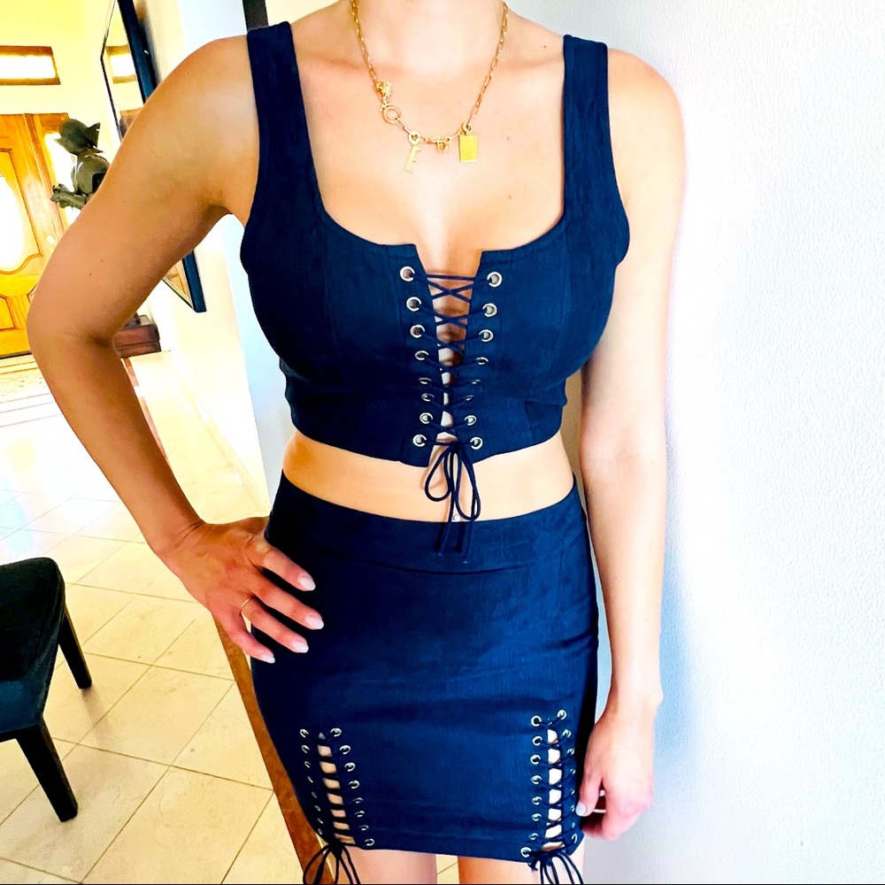 🛍Buy one get 2nd item 1/2 off🛍 Two piece lace up stretch crop top w/mini skirt